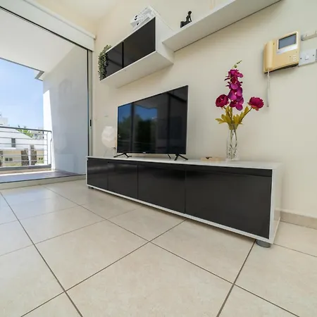 Apartamento Modern 1 Bedroom Flat *