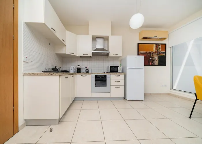 Modern 1 Bedroom Flat Apartment