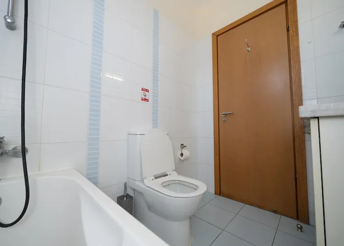 Apartment Modern 1 Bedroom Flat *