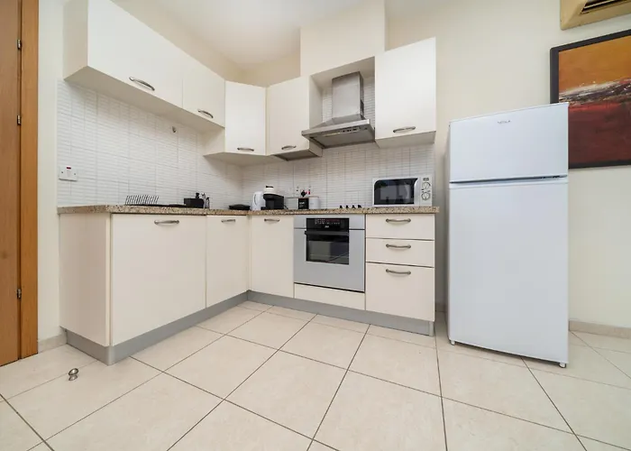 Modern 1 Bedroom Flat